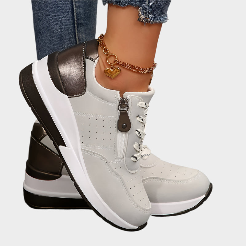 Kata | Sötétkék sportcipő mindennapi kényelem