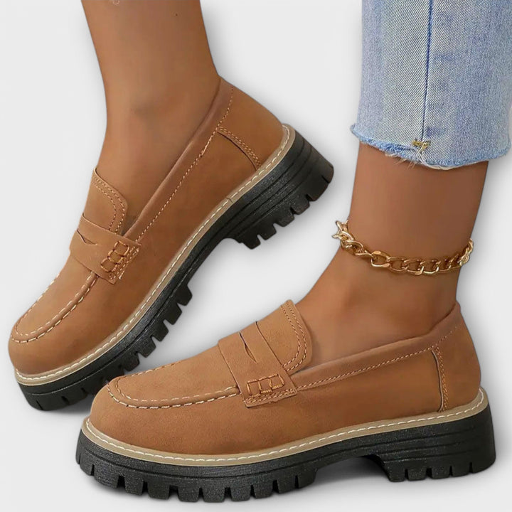 Alisa | Nubukbőr női mokaszin kényelem